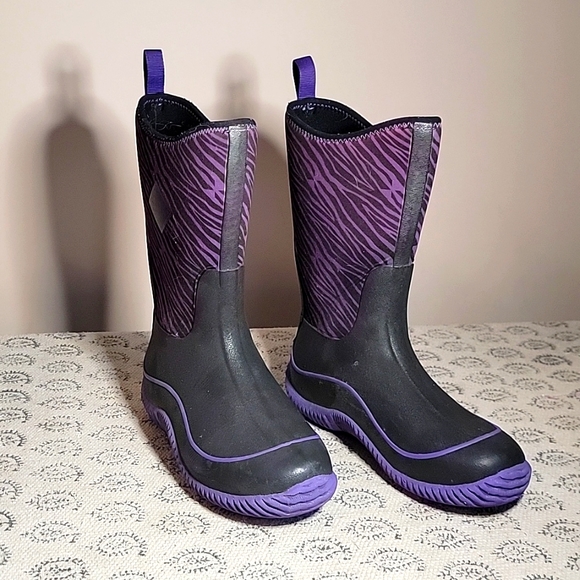Girls Size 4 Muck Boots Purple Zebra ๐ Print - Picture 1 of 5